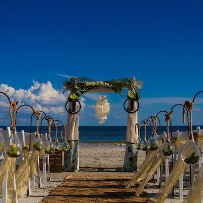 ساندیال بیچ ریزرت اند اسپا