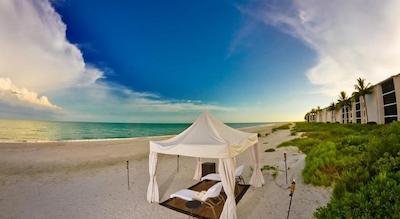 ساندیال بیچ ریزرت اند اسپا