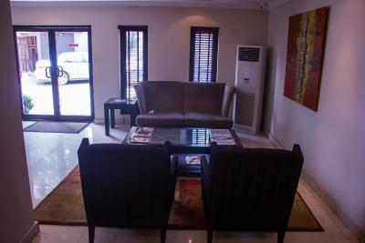 اس اند اس هتل اند سویتز