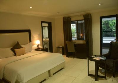 اس اند اس هتل اند سویتز