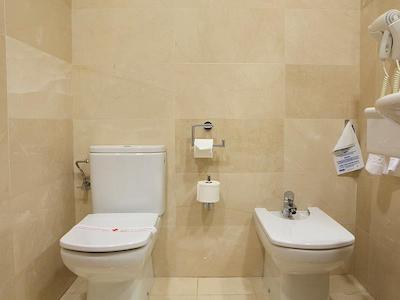 سرکتل هتل ریسال