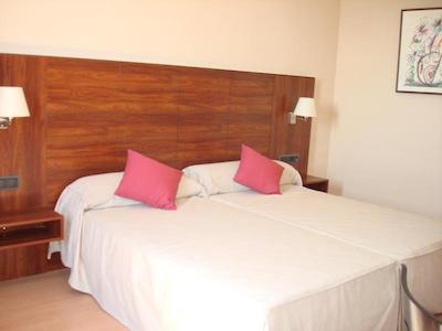 سرکتل هتل ریسال