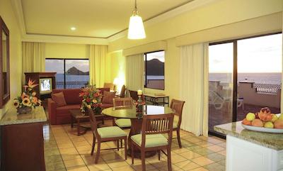 ریال ویلاز ریزرت