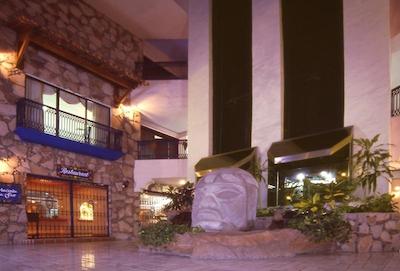 ریال ویلاز ریزرت