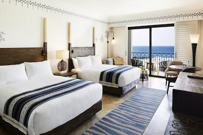 هیلتون لز کابز بیچ اند گولف ریزرت