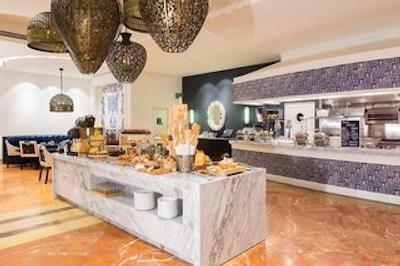 هیلتون لز کابز بیچ اند گولف ریزرت