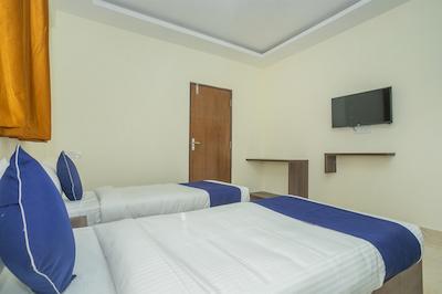 اُیو فلاگشیپ 28787 اشکا پیلار راد