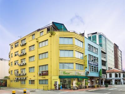 جی4 استیشن بک پکرز هاستل