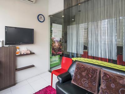 جی4 استیشن بک پکرز هاستل