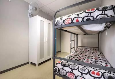 ارک هوس هستل