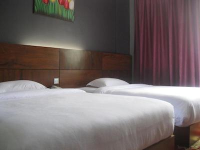 لانگورا بارن ریزرت