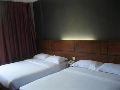 لانگورا بارن ریزرت