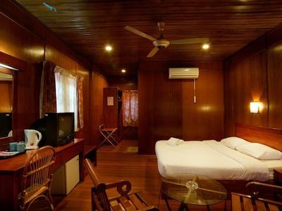 لانگورا بارن ریزرت