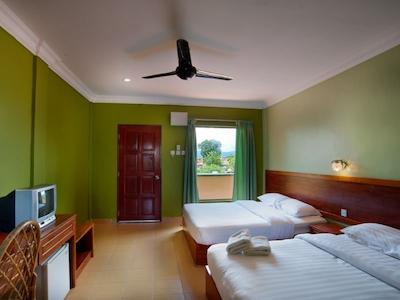 لانگورا بارن ریزرت