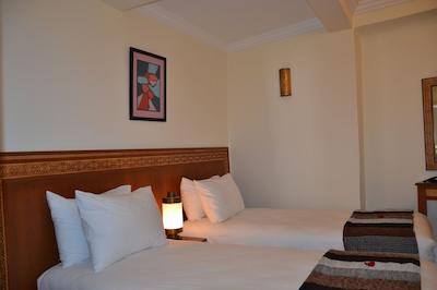 هتل ریاد بناتار