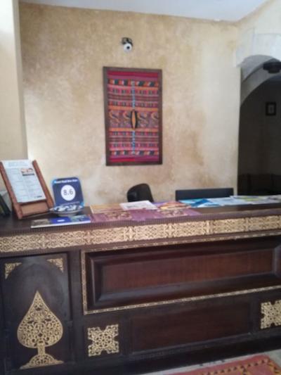 هتل ریاد بناتار