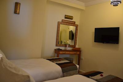 هتل ریاد بناتار