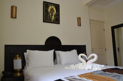 هتل ریاد بناتار