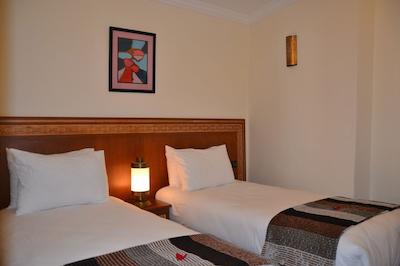 هتل ریاد بناتار