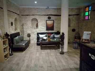 هتل ریاد بناتار