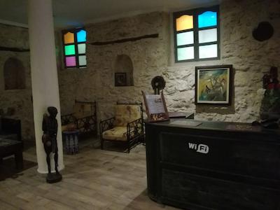 هتل ریاد بناتار