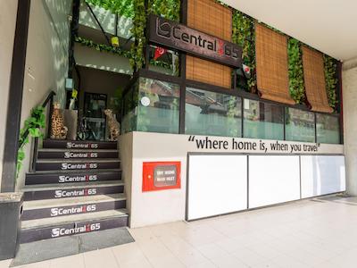 سنترال 65 هاستل اند کافه