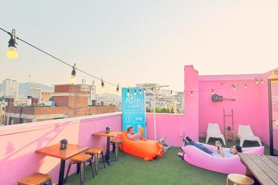 آیر هستل دنگدامون