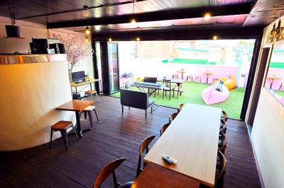 آیر هستل دنگدامون