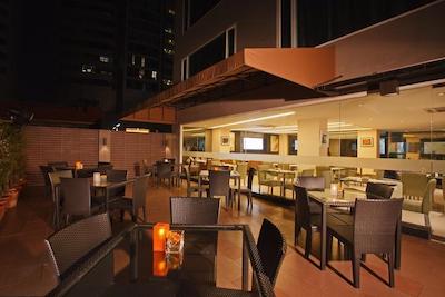 گلدن تولیپ ماندیسون سوئیتس