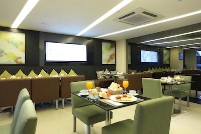 گلدن تولیپ ماندیسون سوئیتس