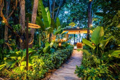 فلورال لوکس هتل منترا پاتایا