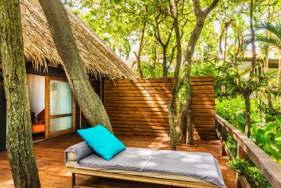 فلورال لوکس هتل منترا پاتایا