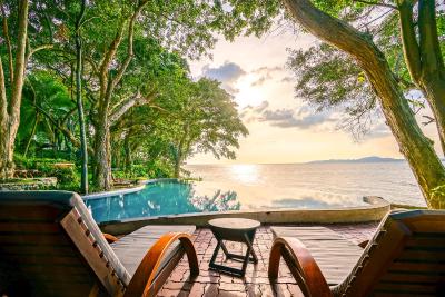 فلورال لوکس هتل منترا پاتایا