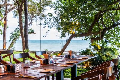 فلورال لوکس هتل منترا پاتایا