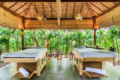 فلورال لوکس هتل منترا پاتایا