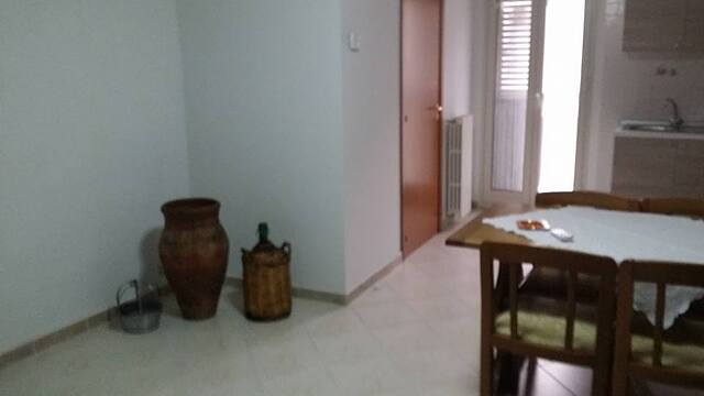 ب اند ب کاس فرانسسو