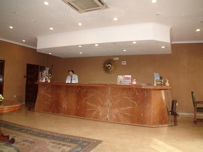 پرتو دموز هتل