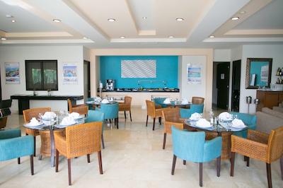 بارسل گراند فارو لز کابز