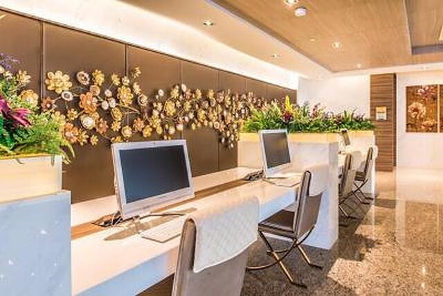 کیس رزیدنس بای بلیستون