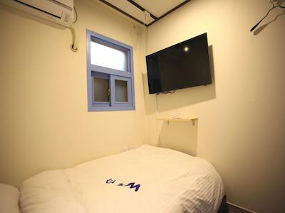 و مینی هتل هستل