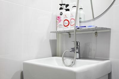 و مینی هتل هستل