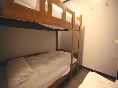 و مینی هتل هستل