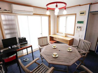 و مینی هتل هستل