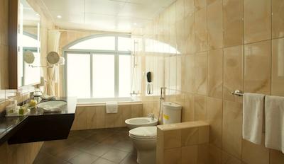 اُکسیدنتال شارجاه گراند