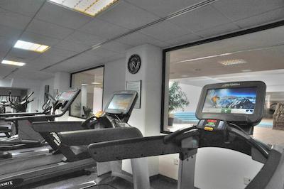 ادامز بیچ هتل