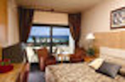 ادامز بیچ هتل