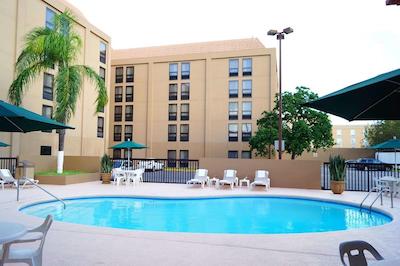 هامپتون این بای هیلتون منتری-ارپورتو