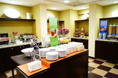 هامپتون این بای هیلتون منتری-ارپورتو