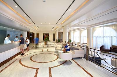 د گولدن کاست بیچ هتل