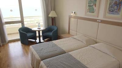 د گولدن کاست بیچ هتل